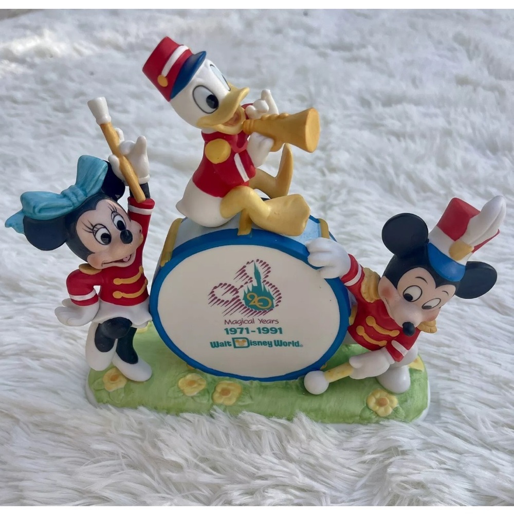 Vintage Walt Disney World Japan 1971-1991 Mickey Minnie Donald Ceramic Figurine‎